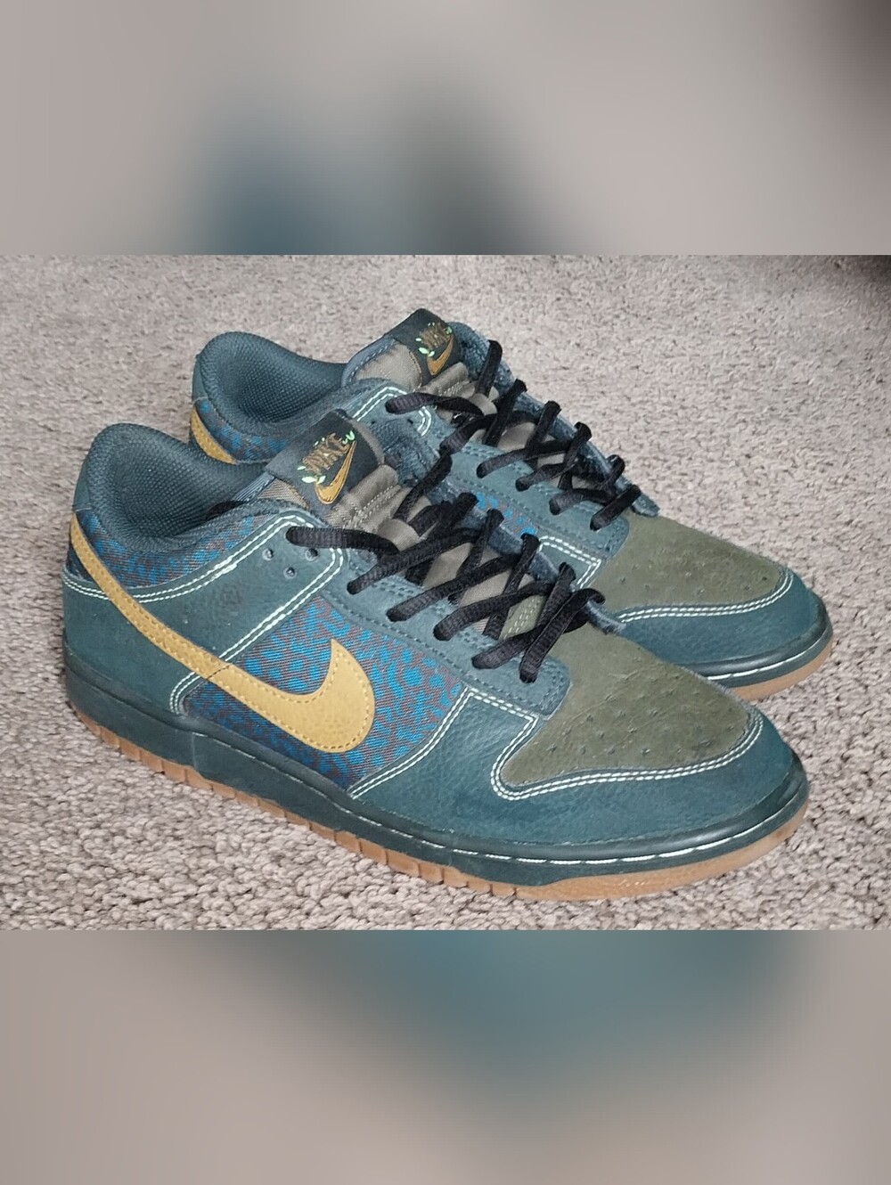 Nike Dunks - Tiki (Rare)